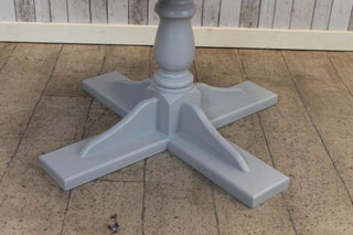 round cafe tables