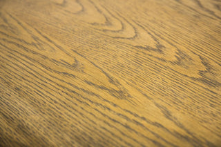 round dining table