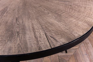 round dining table