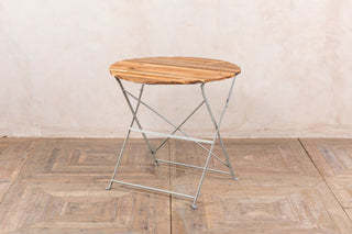round-galvanised-folding-table