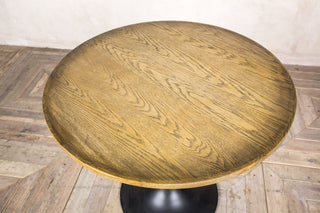 round oak restaurant table
