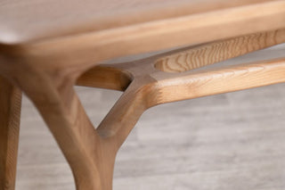 rowan-dining-table-wooden-top-weathered-oak-close-up