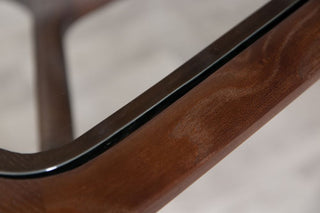 rowan-dining-table-glass-top-close-up-walnut