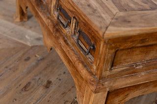 rustic draw close up 