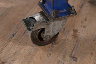 trolley-A-lockable-castor-close-up