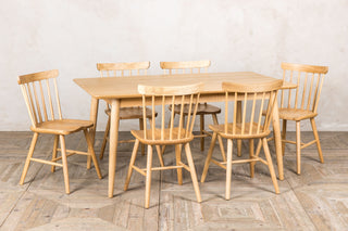 scandi-table-and-chairs