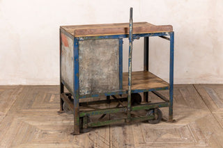 serving station