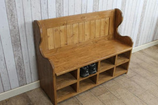 settle with shoe storage