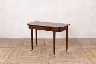 front-view-of-console