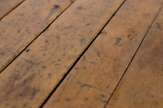 kitchen-sideboard-leg-surface-close-up