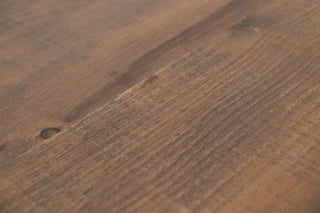 single-pedestal-round-table