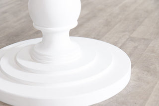 single-pedestal-round-table