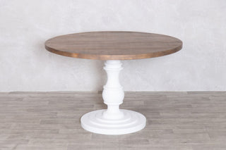 single-pedestal-round-table