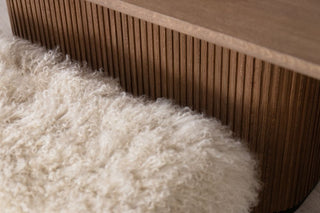 st.-moritz-yeti-bench-with-ashfield-dining-table-close-up