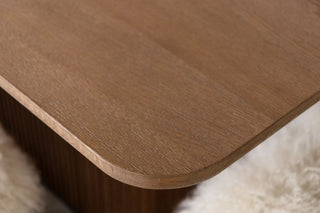 ashfield-dining-table-with-st-moritz-benches-close-up