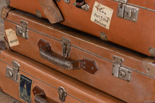 suitcase handle