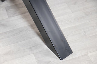 black-table-base-detail