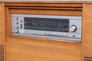 1970s-record-player-sideboard-radio