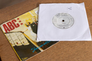 1970s-record-player-sideboard