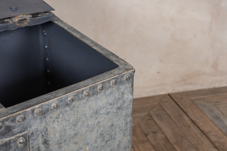 open-corner-storage-bin
