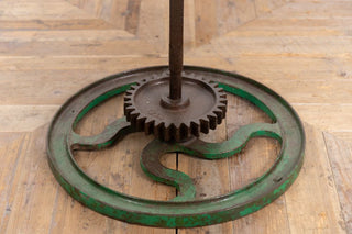 pine-top-cast-iron-cog-base-table-style-e