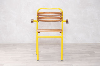 yellow-summer-chair-with-arms-front