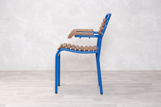 blue-summer-chair-with-arms-side
