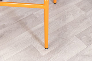 orange-summer-chair-with-arms-leg