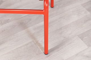 red-summer-chair-with-arms-leg