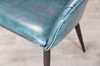 vintage-blue-seat