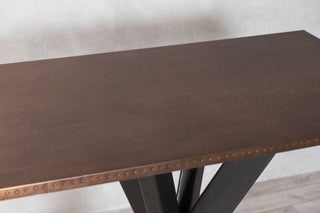 copper-top-tank-trap-base-close-up