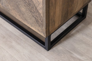 tiverton-oak-sideboard-three-door-silverback-base