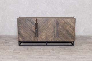 tiverton-oak-sideboard-three-door-silverback