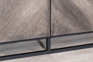 tiverton-oak-sideboard-four-door-silverback-base