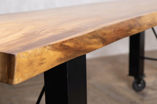 close-up-of-solid-wood-top