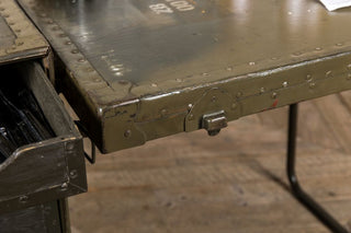 trunk bar