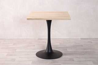 truro-table-with-tulip-base