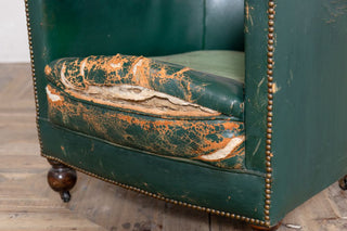 victorian-leather-tub-chair-close-up