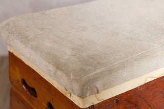 vaulting-box-style-a-close-up