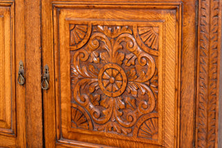 large-victorian-greenman-bookcase-close-up