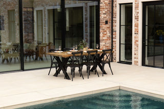 vienna-outdoor-aluminium-stacking-chairs-lifestyle