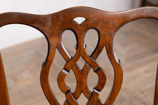 chippendale-carver-chair-close-up-backrest