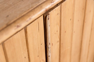 victorian-vintage-ribbed-pine-cupboard-close-up