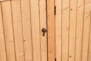 victorian-vintage-ribbed-pine-cupboard-handles