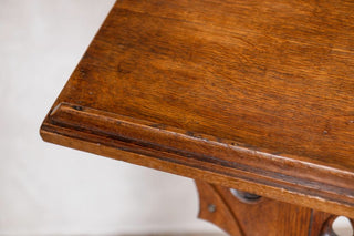 vintage-victorian-lectern-close-up