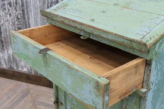 vintage meet and greet desk