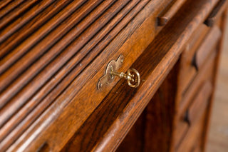 vintage-roll-top-office-desk-close-up