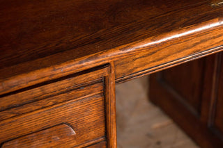 vintage-roll-top-office-desk-close-up