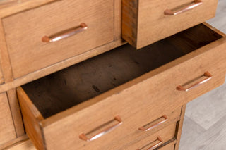 vintage-solid-oak-plan-chest-of-drawers-close-up