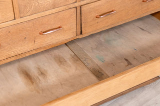 vintage-solid-oak-plan-chest-of-drawers-close-up